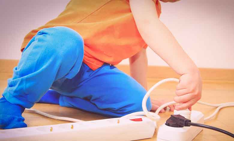 آموزش ایمنی در مصرف برق به کودکان